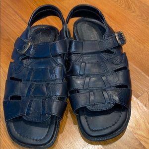 Men’s black leather sandals